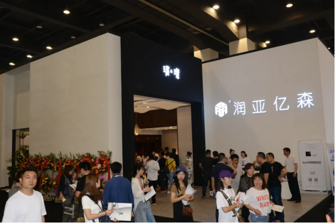 強(qiáng)強(qiáng)聯(lián)手聚變?nèi)诤?，共筑鄭州家具展覽會(huì)價(jià)值新高地2221