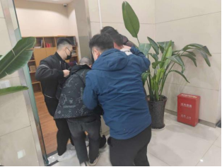 光大銀行鄭州航空港區(qū)支行成功配合公安機關(guān)抓捕4名涉詐嫌疑人292