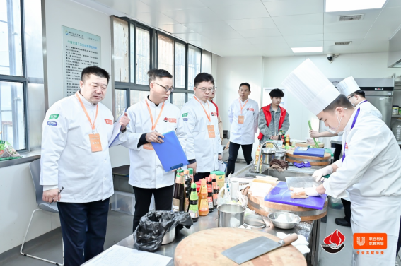 群英“競”技  第九屆全國烹飪技能競賽在鄭圓滿舉辦418
